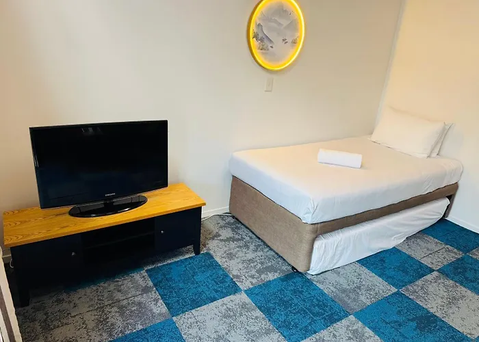 Motel Apex On Fenton