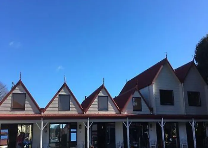 Apex On Fenton