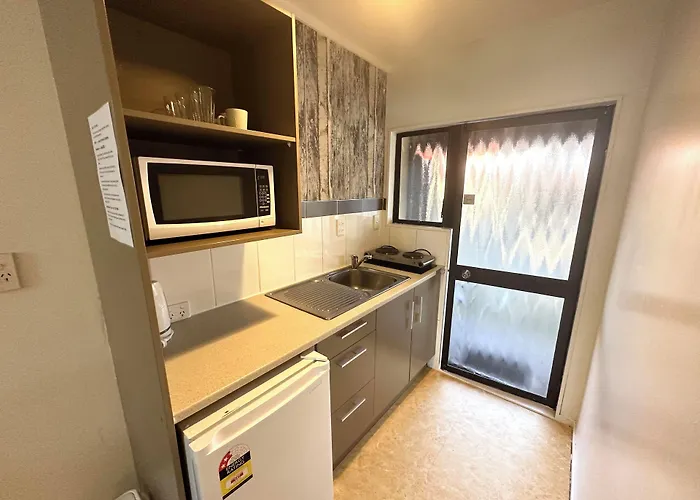 Apex On Fenton Motel 4*