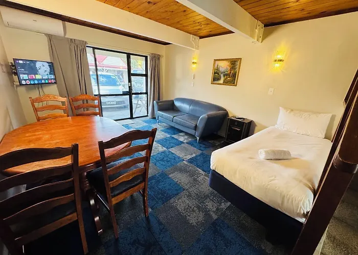 Apex On Fenton Motel
