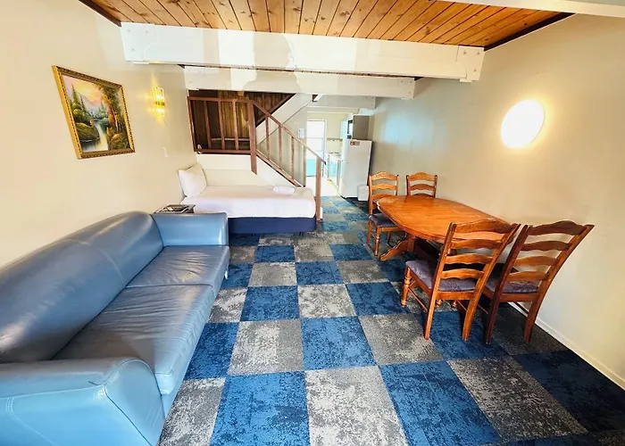 Apex On Fenton Motel