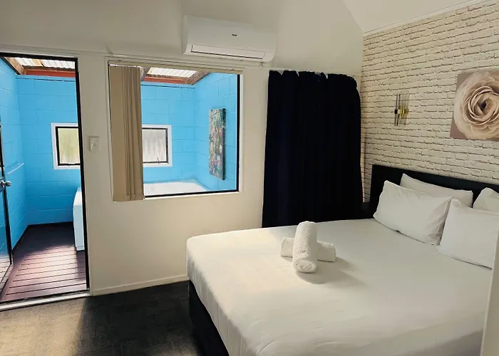 Motel Apex On Fenton